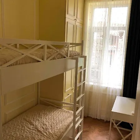 Top Center Luxury Apartament ヴァルナ