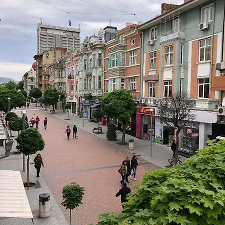 Top Center Luxury Apartament * Varna