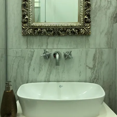 Top Center Luxury Apartament